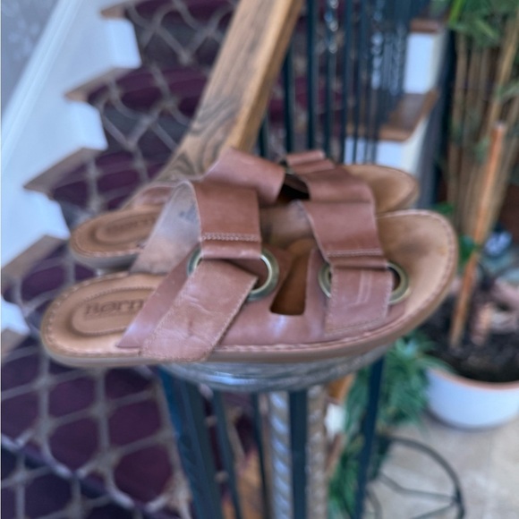 BORN ladies, flat, leather sandals, Belco Velcro fasten straps with gold 8 - Picture 7 of 12